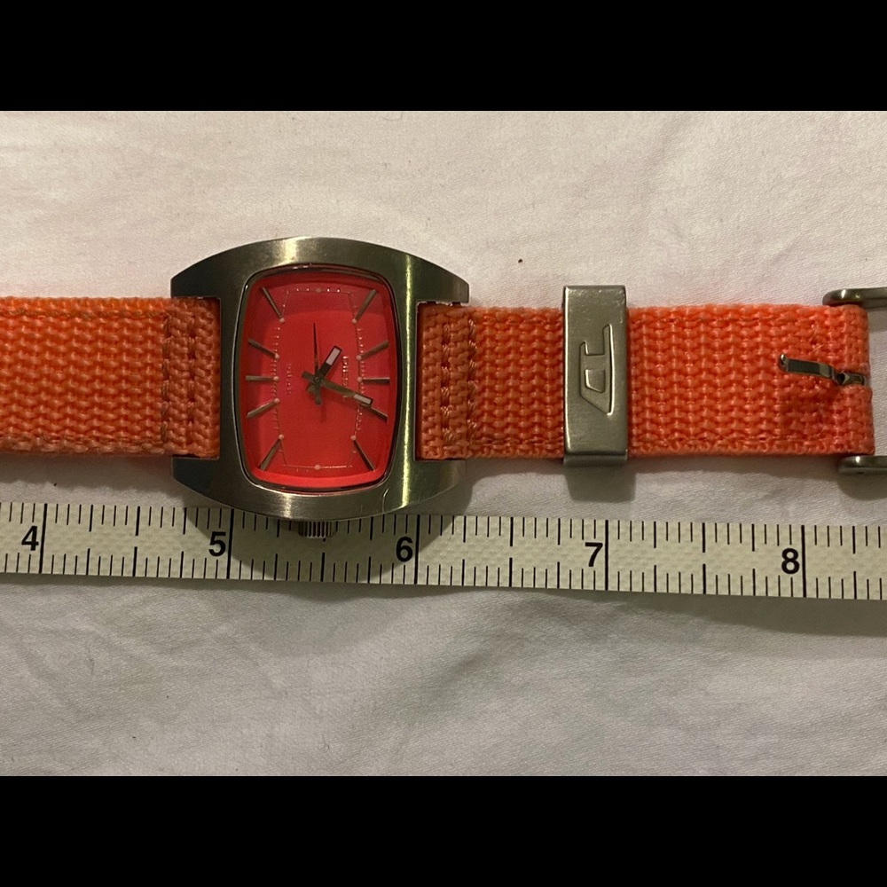 Watch - Picture 2 of 4